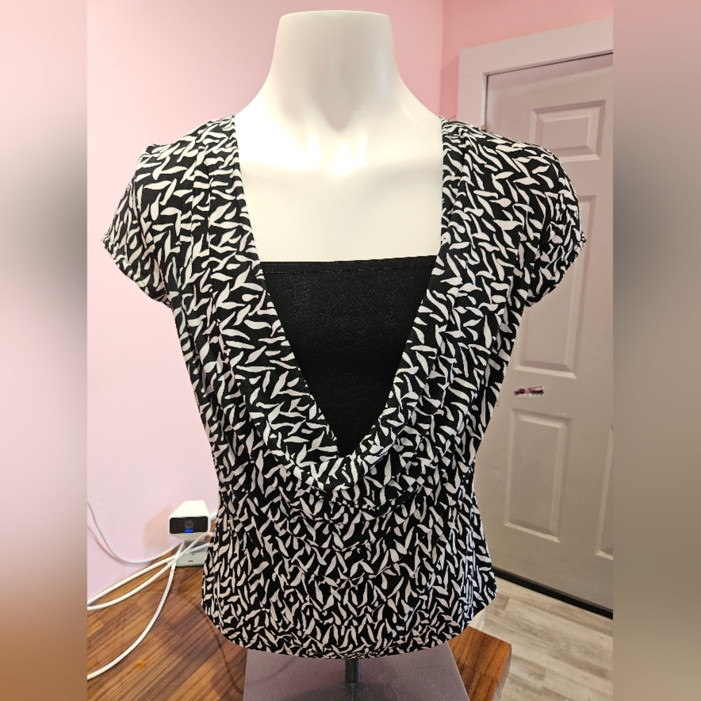 Black and white womans top